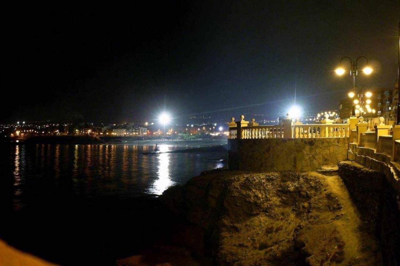 Piso En Primera Linea Con Vistas Directas Al Mar Меленара Екстериор снимка
